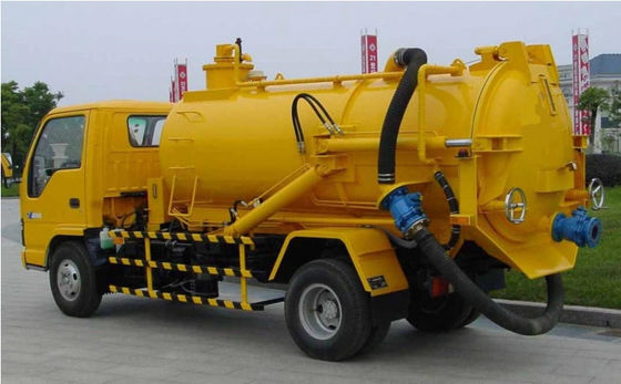 Cylinder Fecal Tanker RHD Vacuum Sewage Suction Truck