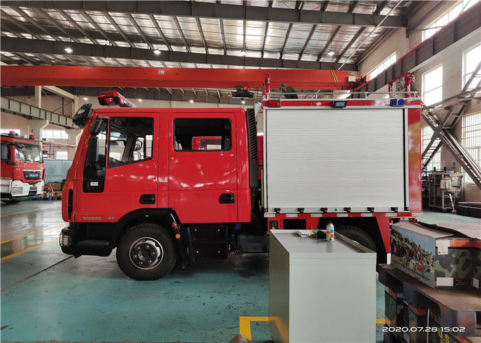 4×2 Drive Small Water Tanker Fire Truck with 5 seats in Cab and  2000L Tender